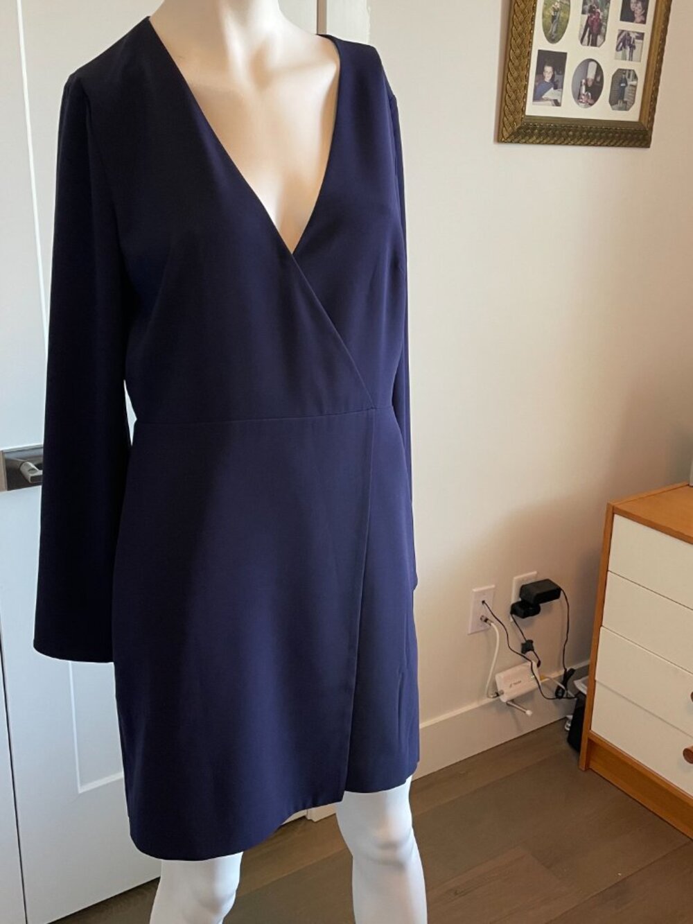 Halston Heritage Style #NHC051437 LS V Neck Lined Faux Wrap Dress Midnight 10 - Picture 13 of 14